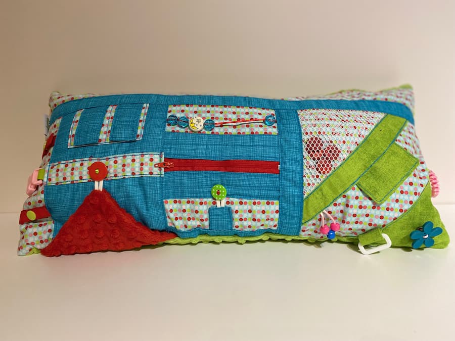coussin bleu et vert, blue and green cushion