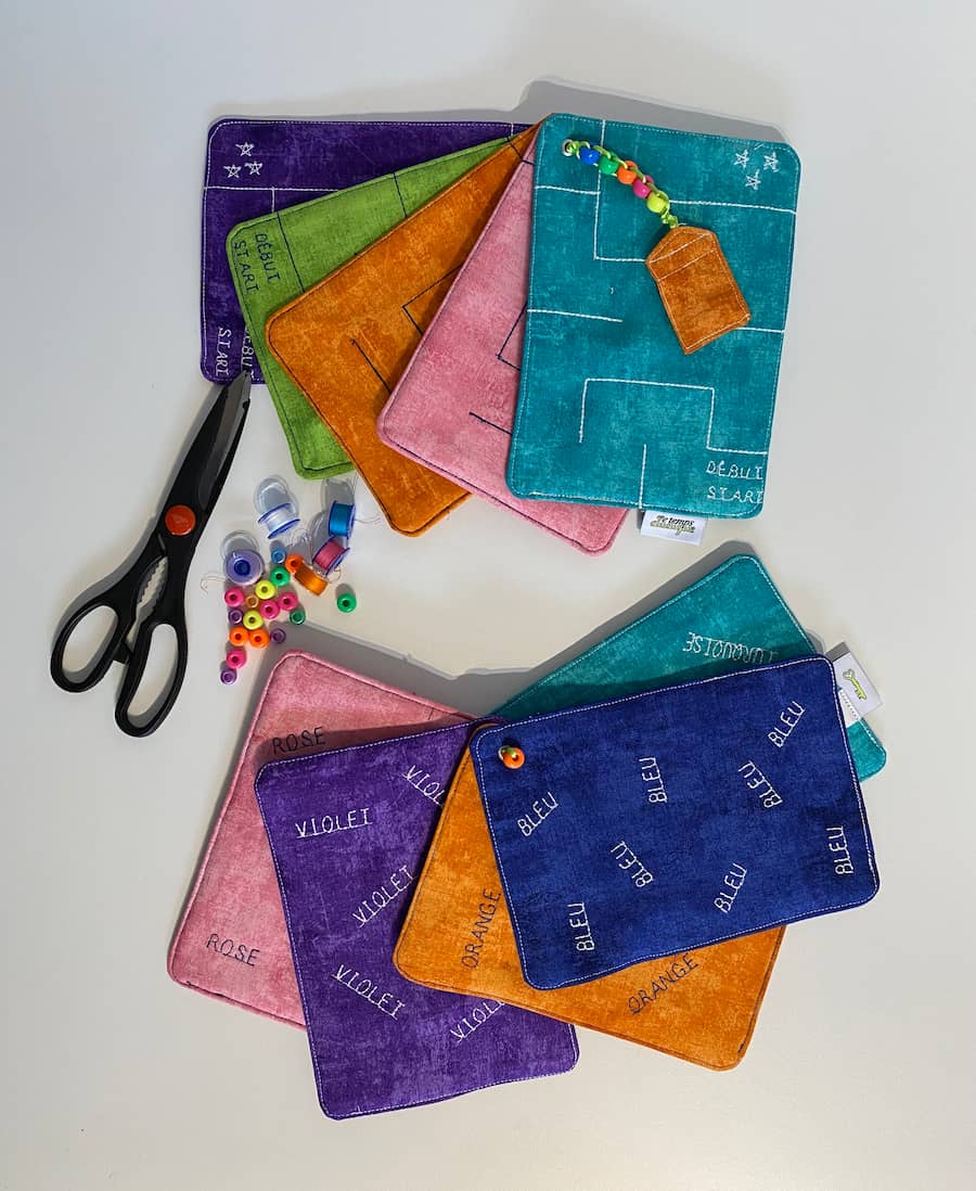 labyrinthes 2 modèles rectos-versos attachés et ciseau, mazes 2 attached double-sided models and scissors