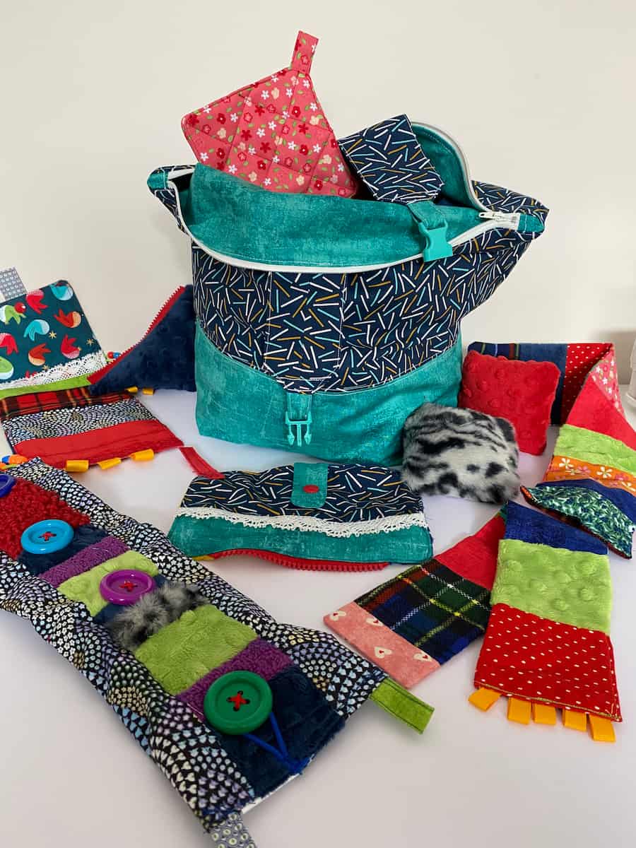 sac de rêves avec divers articles, bag of dreams with various items